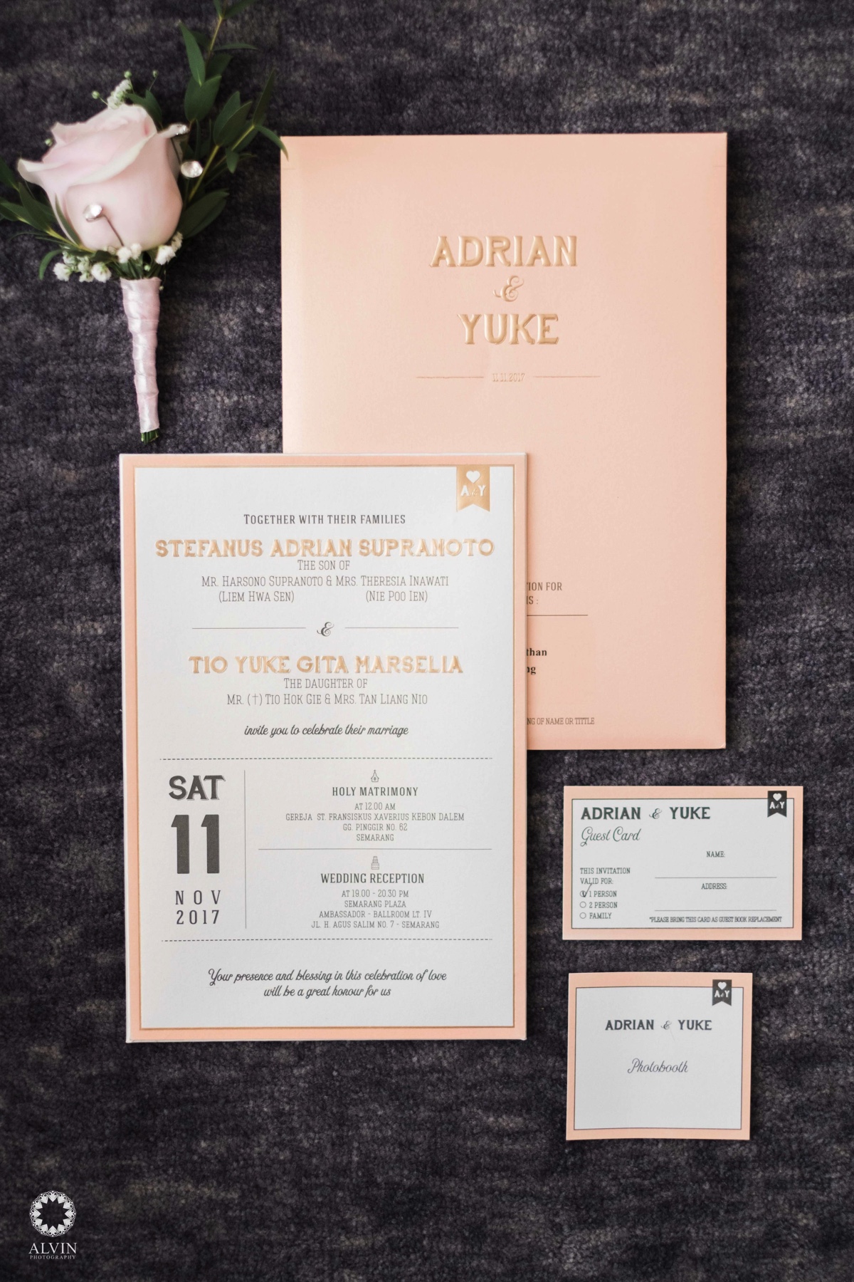ALV24969 : Adrian & Yuke ALV24969 : Adrian & Yuke