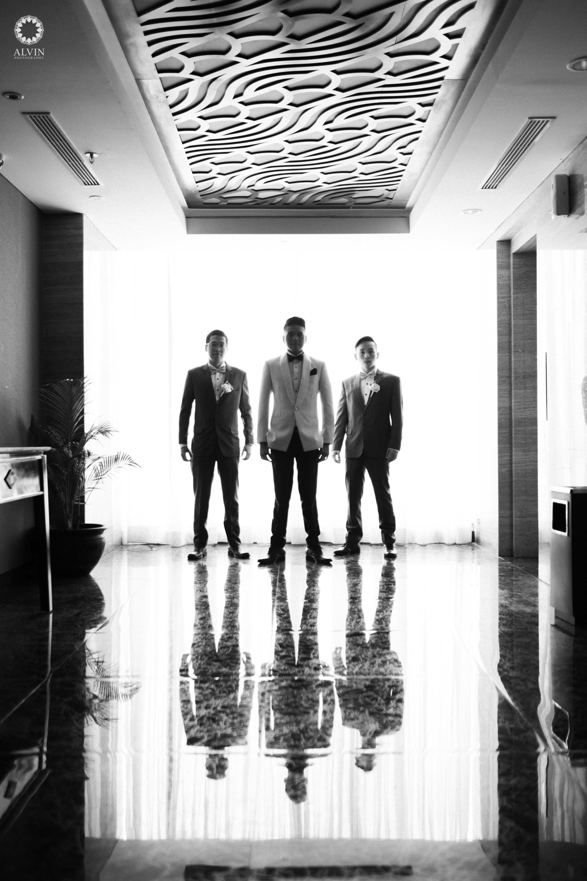 ALV24971 1 : Adrian & Yuke ALV24971 1 : Adrian & Yuke
