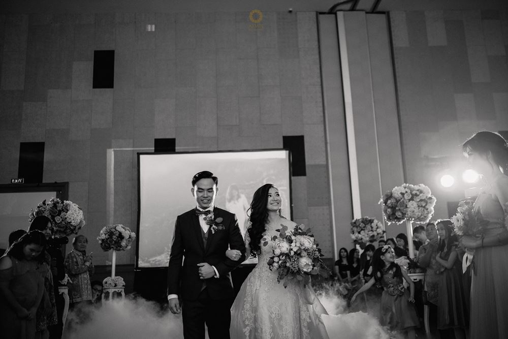 X26 : Vanilla Twilight with Chic Style in Your Big Day X26 : Vanilla Twilight with Chic Style in Your Big Day